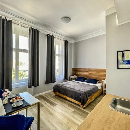 Glam House Apartments พอซนาน ภายนอก รูปภาพ