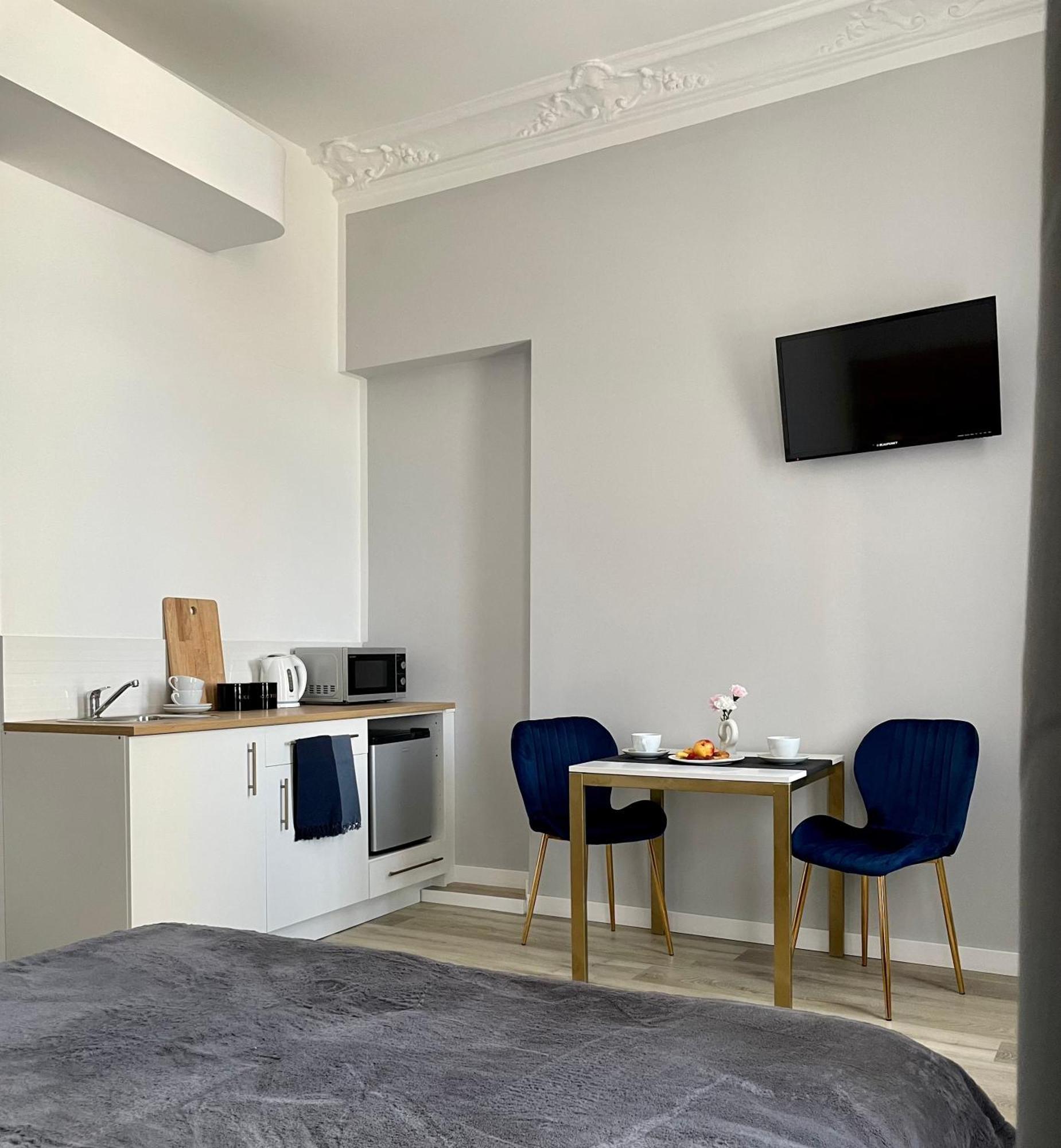 Glam House Apartments พอซนาน ภายนอก รูปภาพ