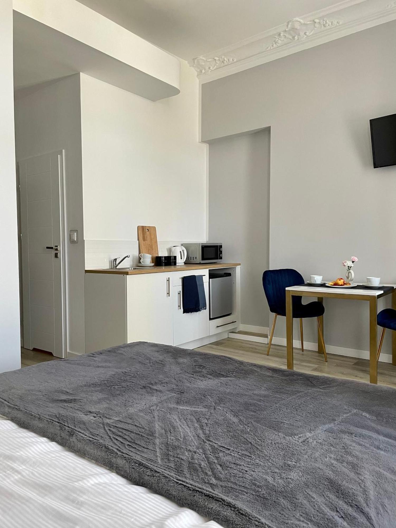 Glam House Apartments พอซนาน ภายนอก รูปภาพ
