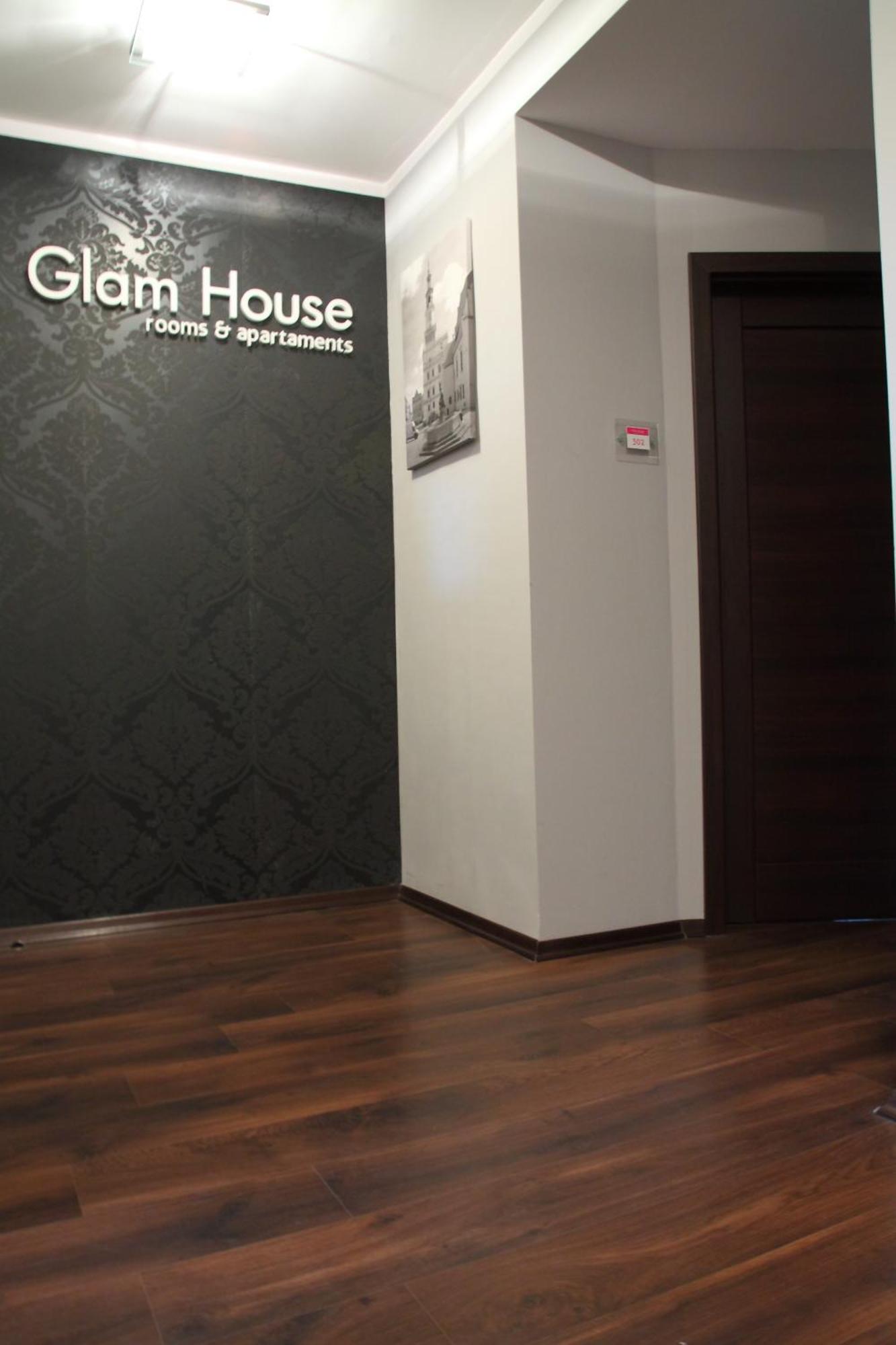 Glam House Apartments พอซนาน ภายนอก รูปภาพ