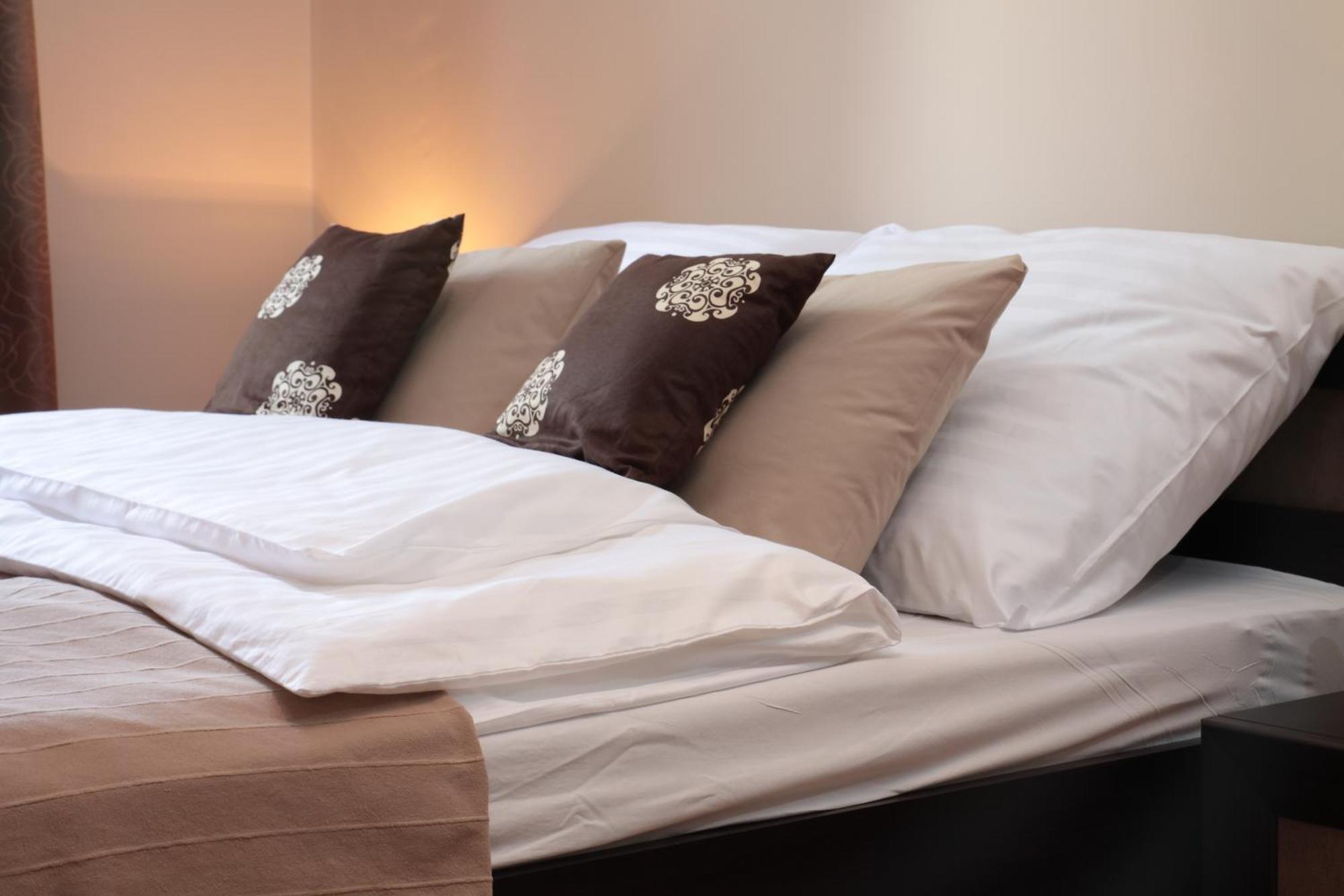 Glam House Apartments พอซนาน ภายนอก รูปภาพ